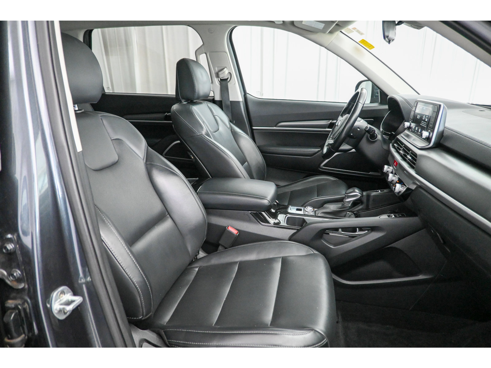 Used 2020 Kia Telluride S AWD/4WD image 17