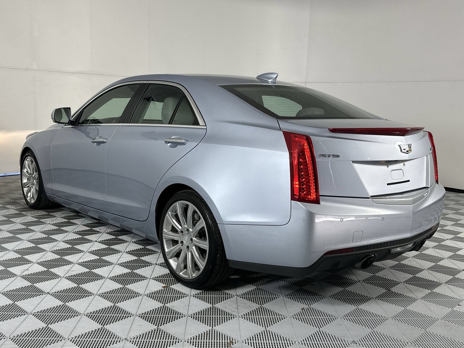 Used 2017 Cadillac ATS Luxury RWD image 6