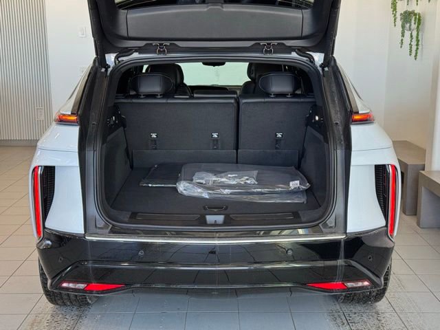 New 2026 Cadillac Lyriq Premium Luxury image 37