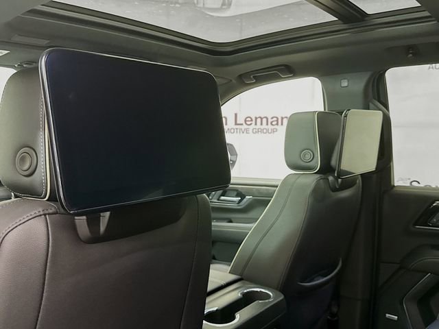 Used 2025 GMC Yukon Elevation w/ Elevation Premium Package image 29
