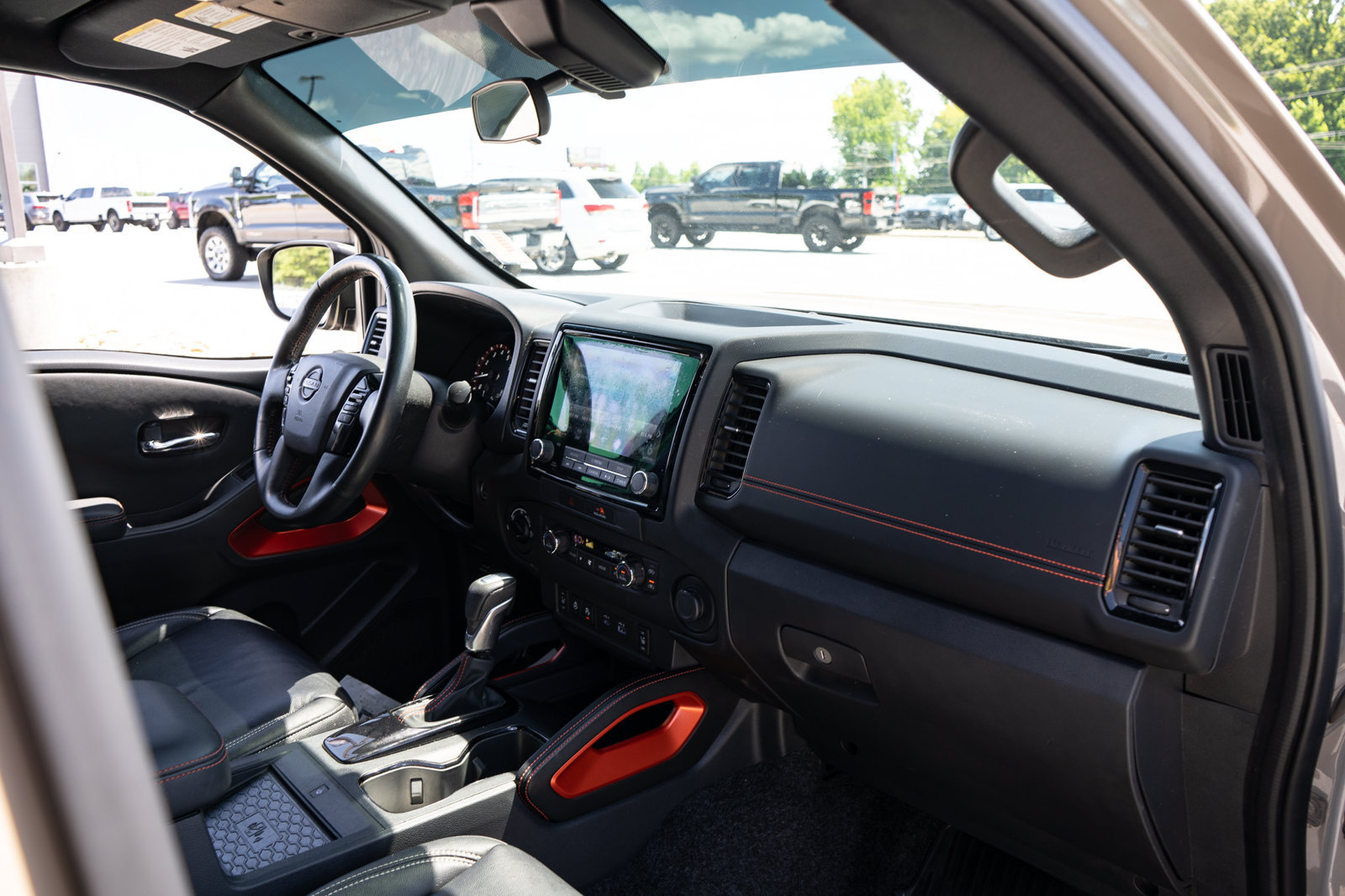 Used 2023 Nissan Frontier PRO-4X w/ Pro Convenience Package AWD/4WD image 21