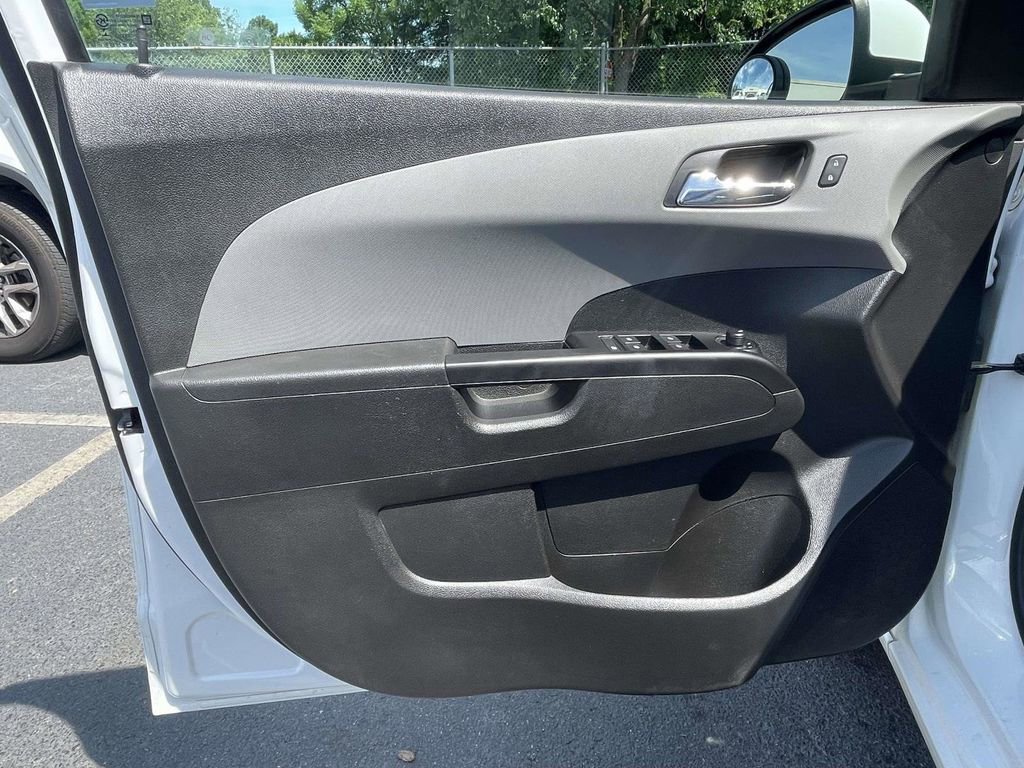 Used 2020 Chevrolet Sonic LT FWD image 18