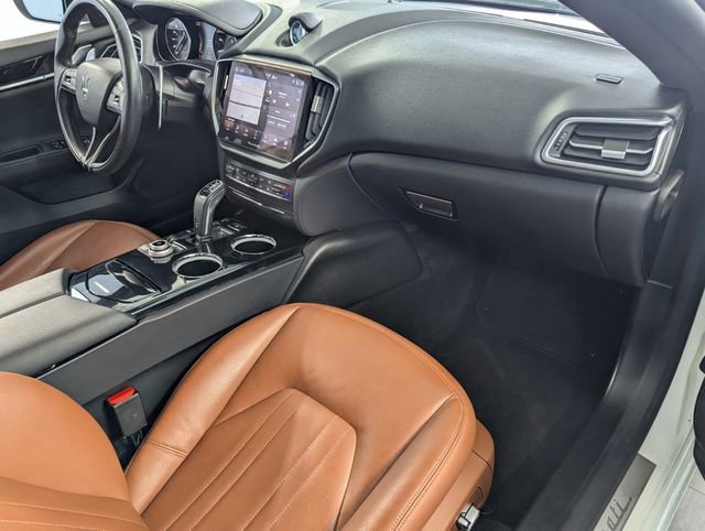 Used 2022 Maserati Ghibli Modena Q4 image 16