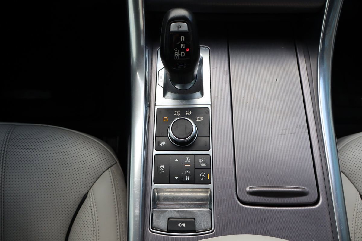 Used 2014 Land Rover Range Rover Sport HSE image 36