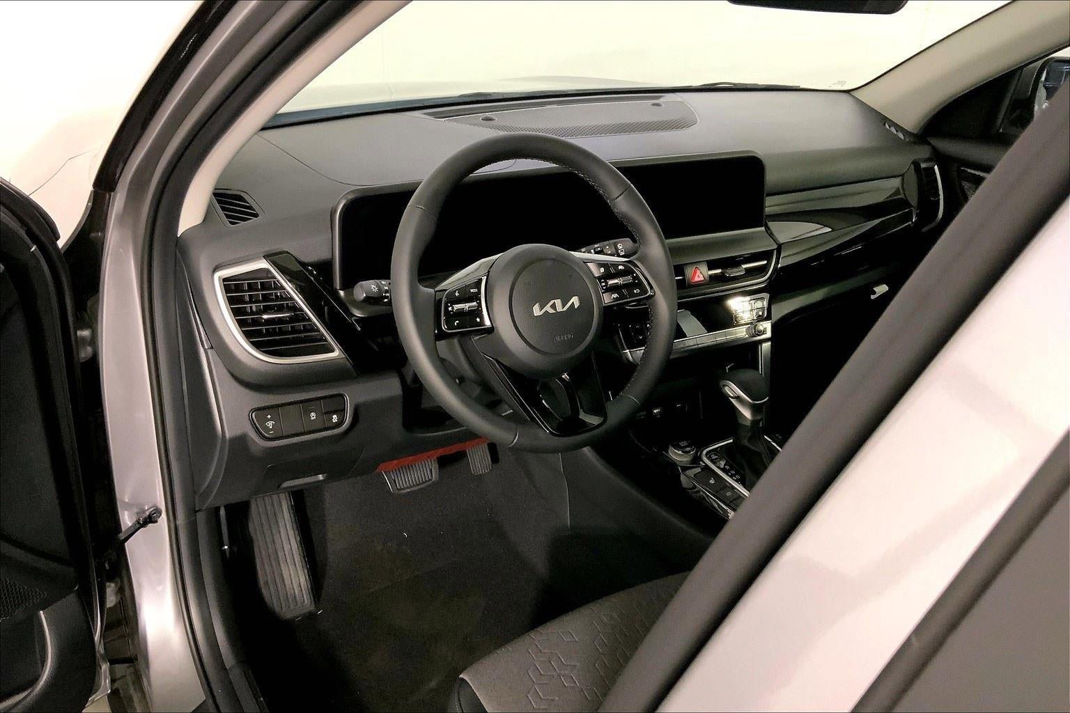 New 2026 Kia Seltos S AWD/4WD image 7