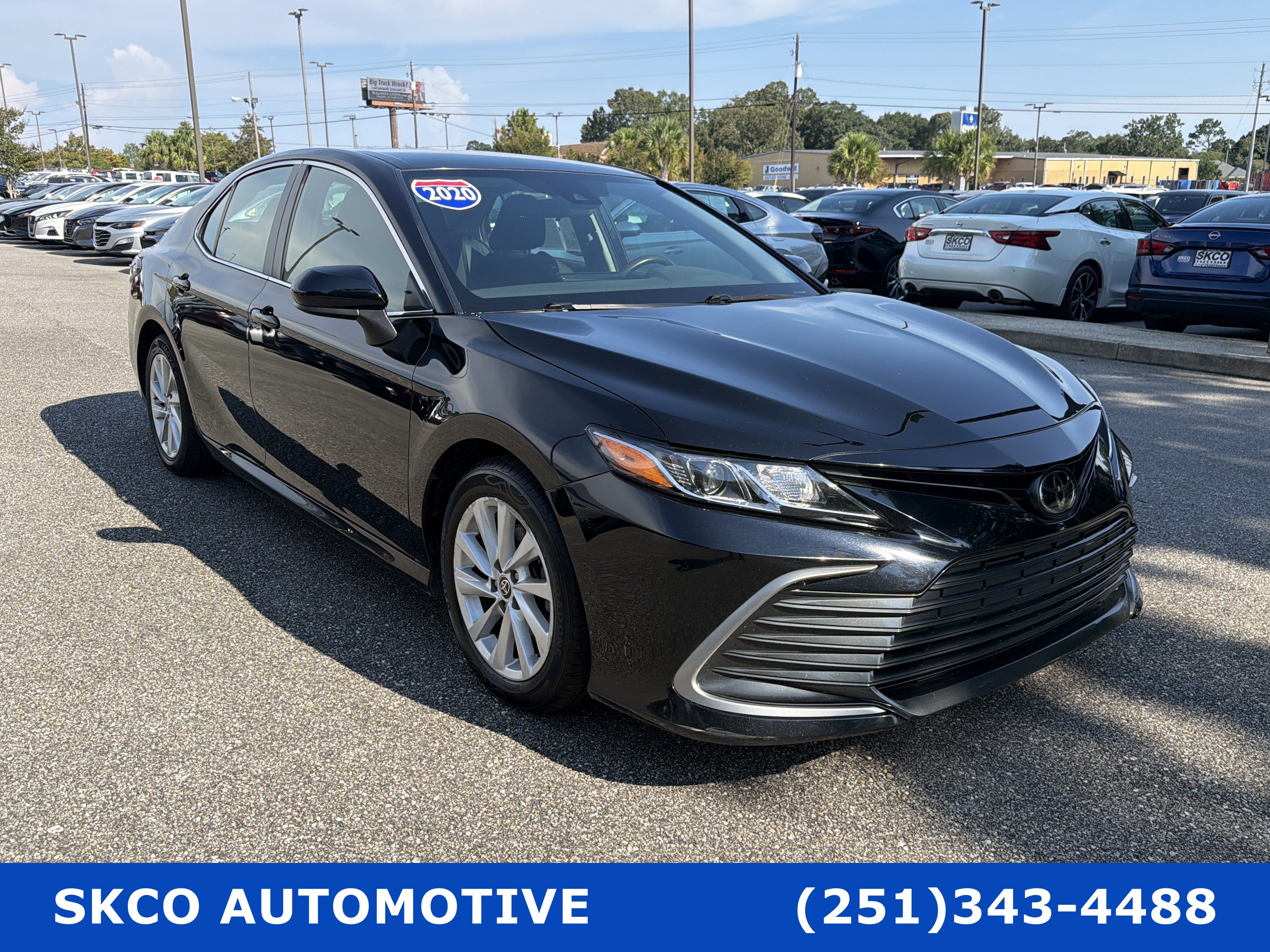 Used 2023 Toyota Camry LE FWD image 7