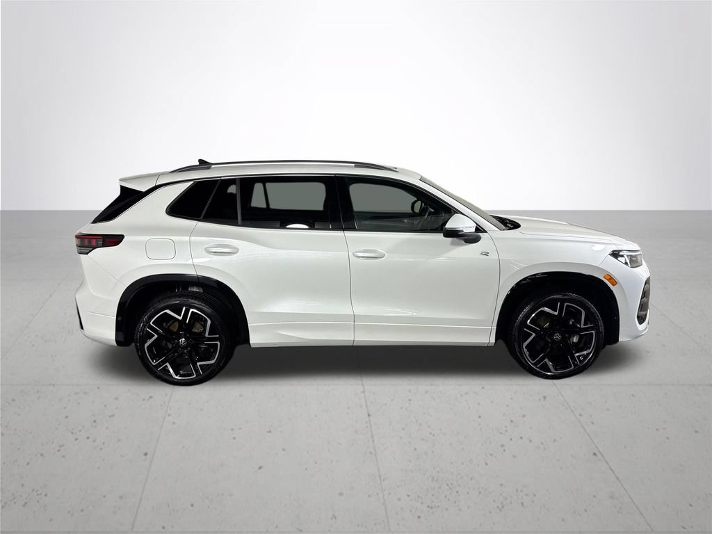 Certified 2025 Volkswagen Tiguan SEL R-Line AWD/4WD image 7
