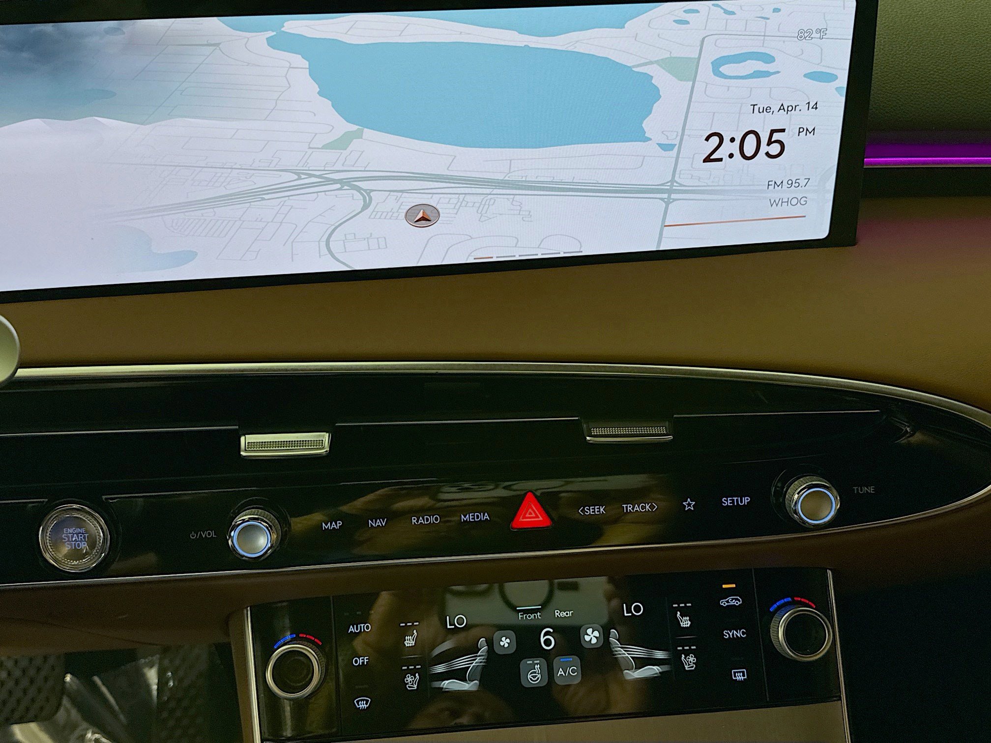 Used 2026 Genesis GV70 2.5T Advanced image 18