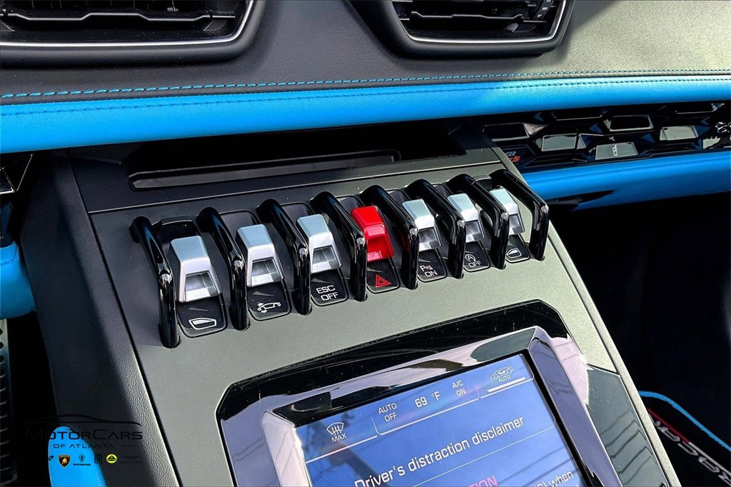 Used 2023 Lamborghini Huracan EVO image 25