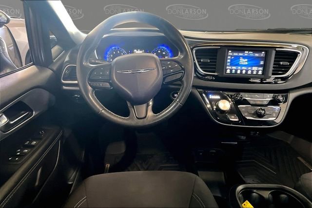 Used 2020 Chrysler Pacifica Touring w/ S Appearance Package image 18