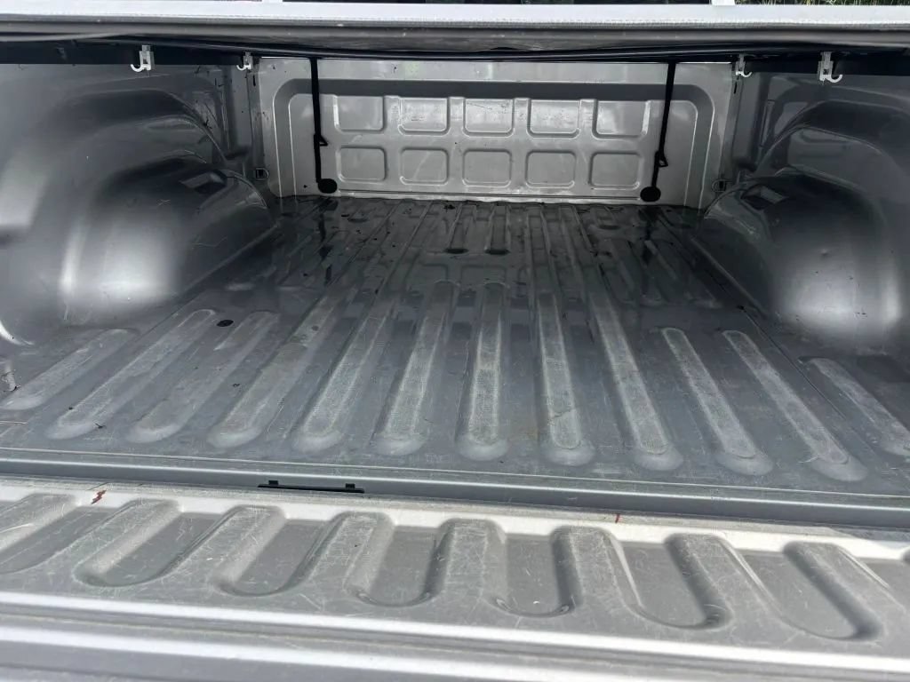 Used 2018 RAM 1500 ST AWD/4WD image 14