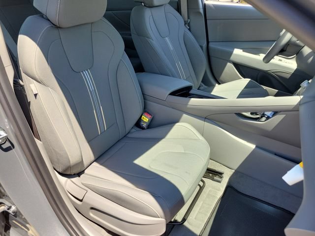 New 2026 Hyundai Elantra Hybrid FWD image 22