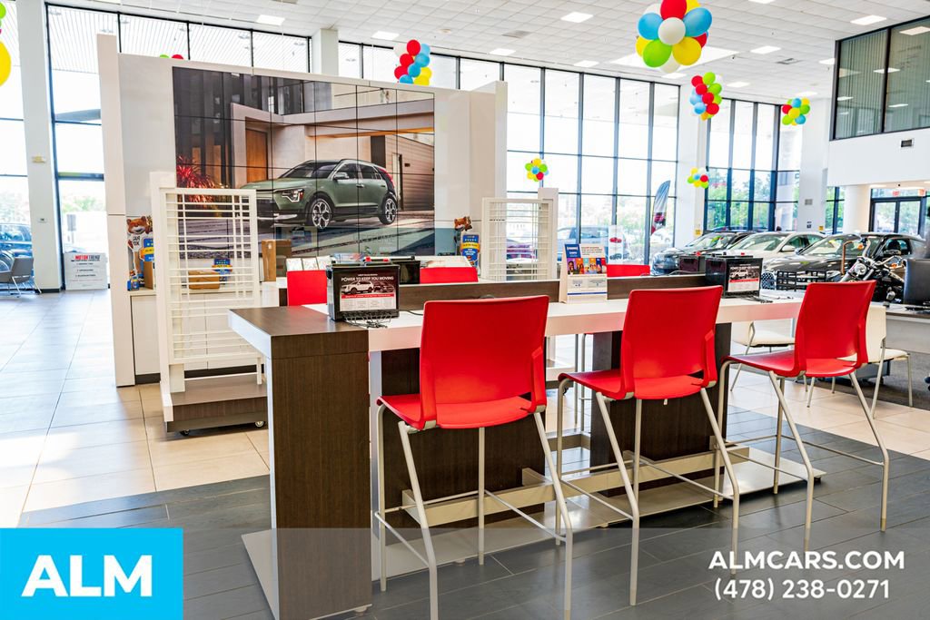 Used 2025 Chevrolet Trax LS image 73