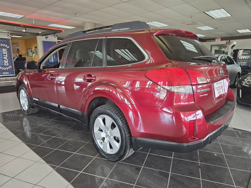 Used 2011 Subaru Outback 2.5i Premium AWD/4WD image 6