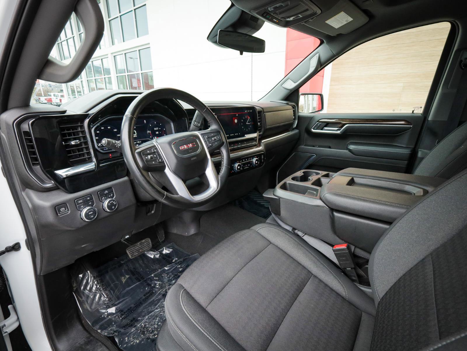 Used 2023 GMC Sierra 1500 SLE w/ X31 Off-Road Package image 12