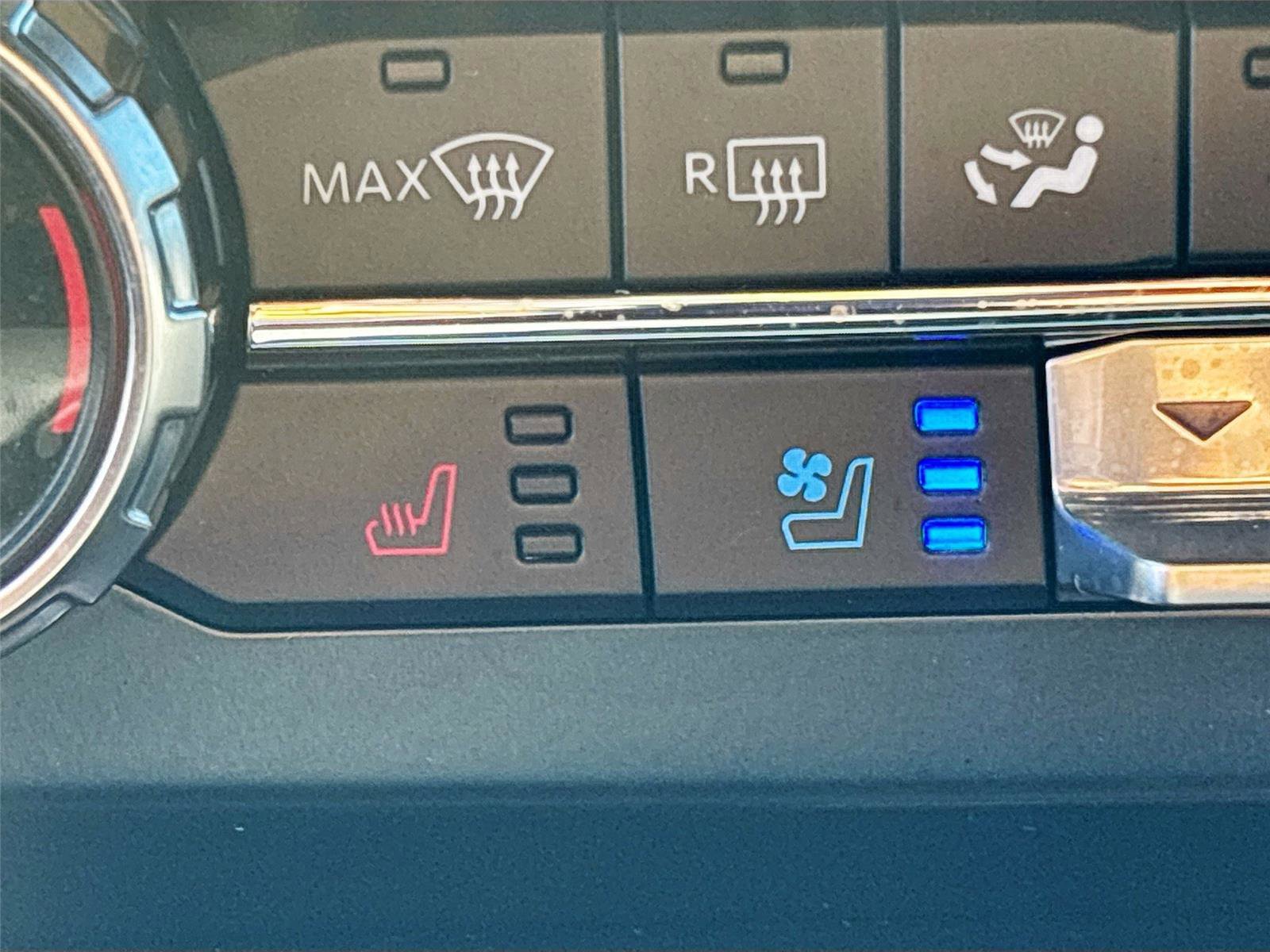 Used 2022 Ford F250 Lariat w/ Lariat Value Package image 21