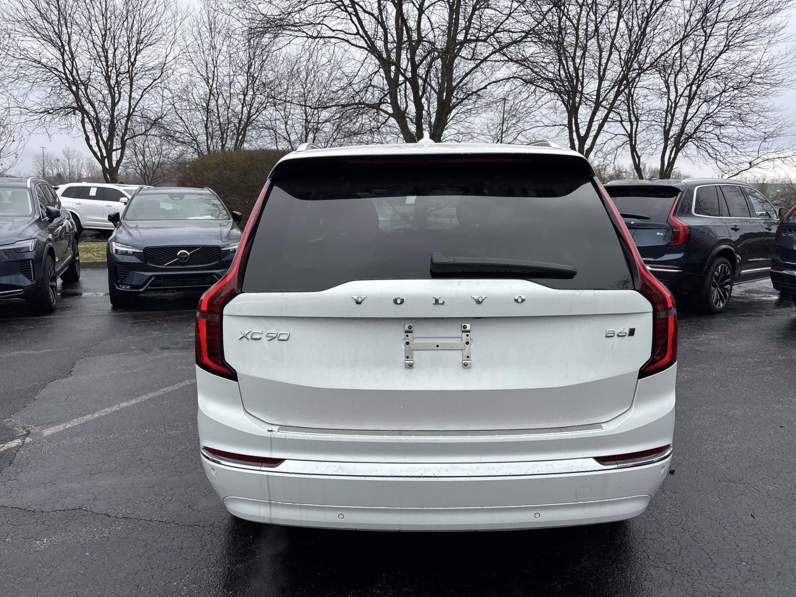 New 2026 Volvo XC90 B6 Plus w/ Protection Package Premier image 6