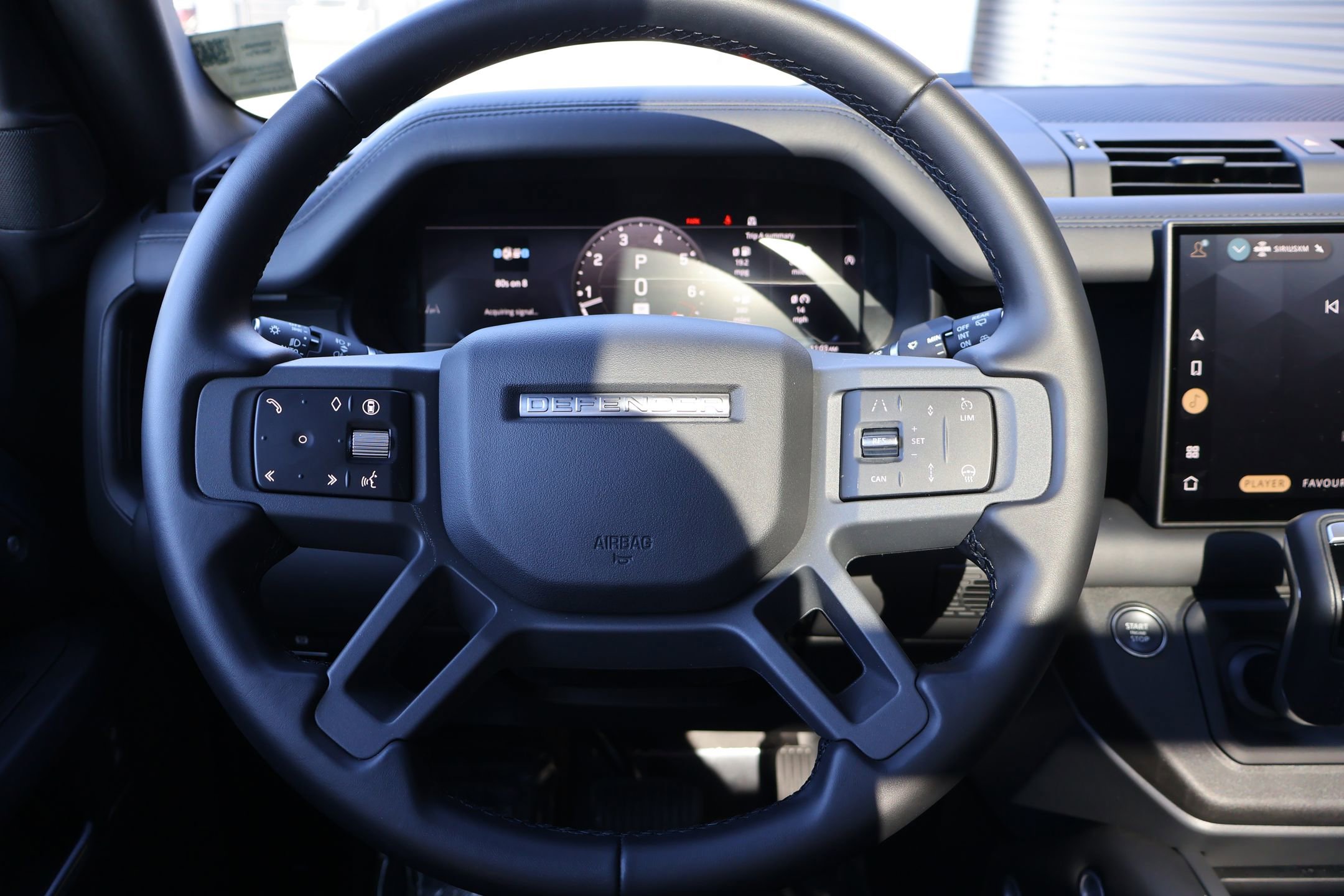 Used 2025 Land Rover Defender 110 S image 13