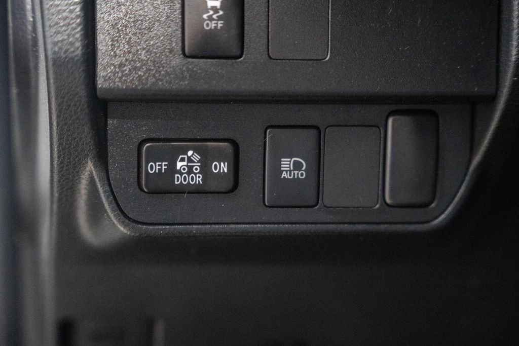 Used 2022 Toyota Tacoma SR w/ SR Convenience Package RWD image 35