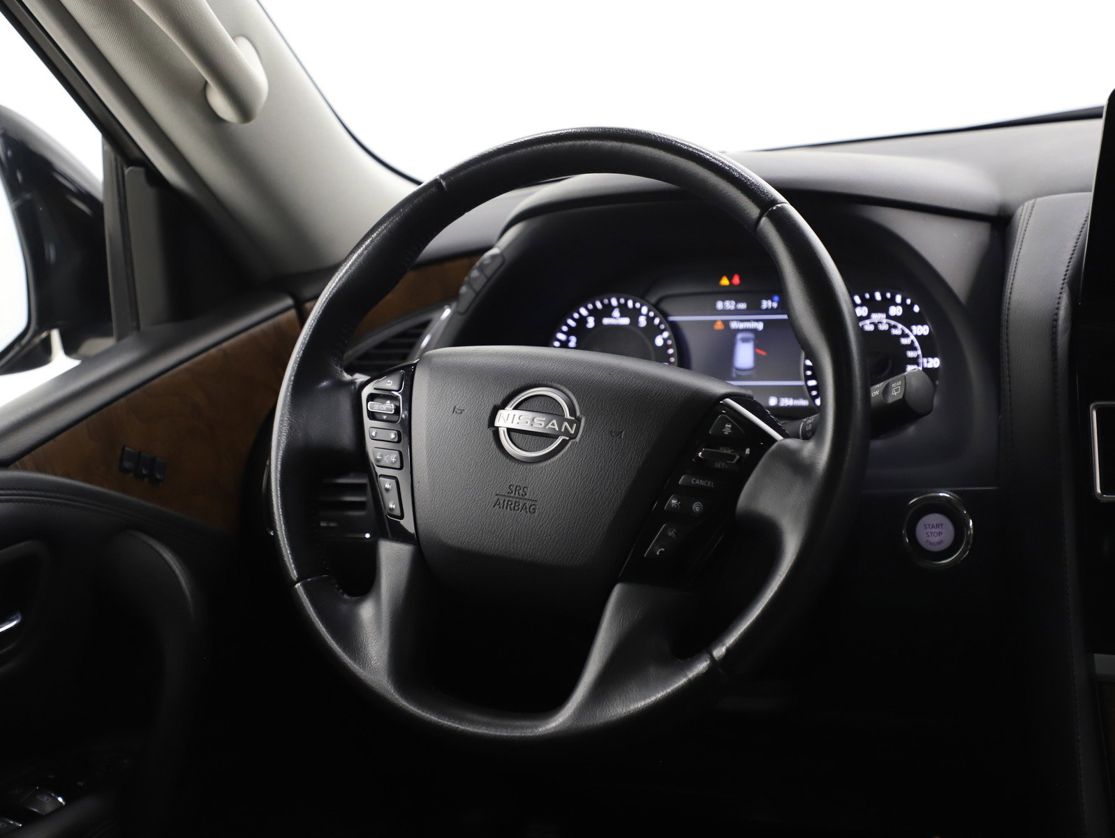 Used 2023 Nissan Armada SL w/ Captain's Chairs Package image 15