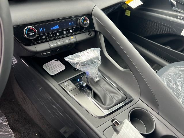 New 2026 Hyundai Elantra Sport FWD image 19
