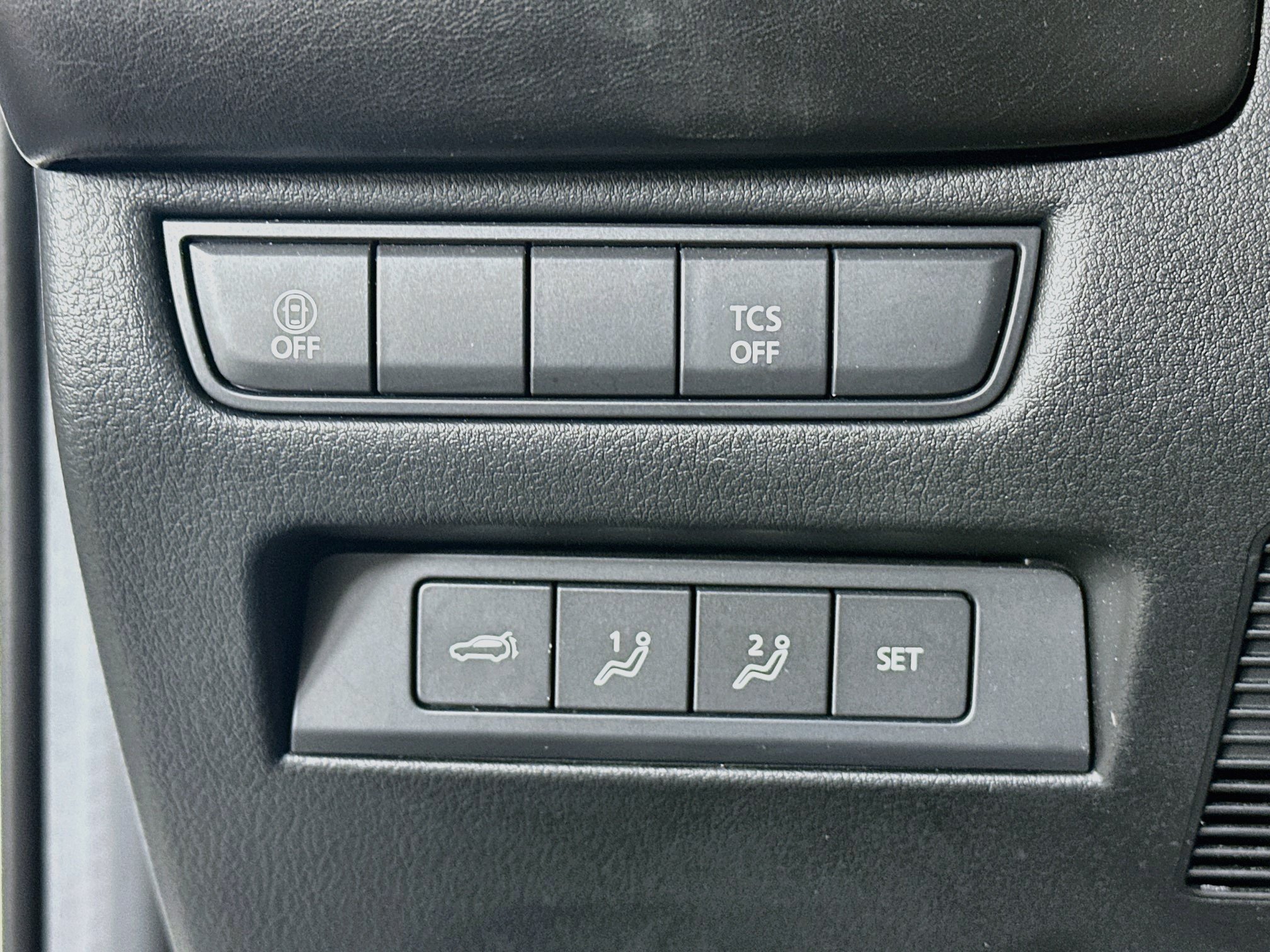 Used 2025 MAZDA CX-50 AWD 2.5 S w/ Premium Plus Pkg image 17