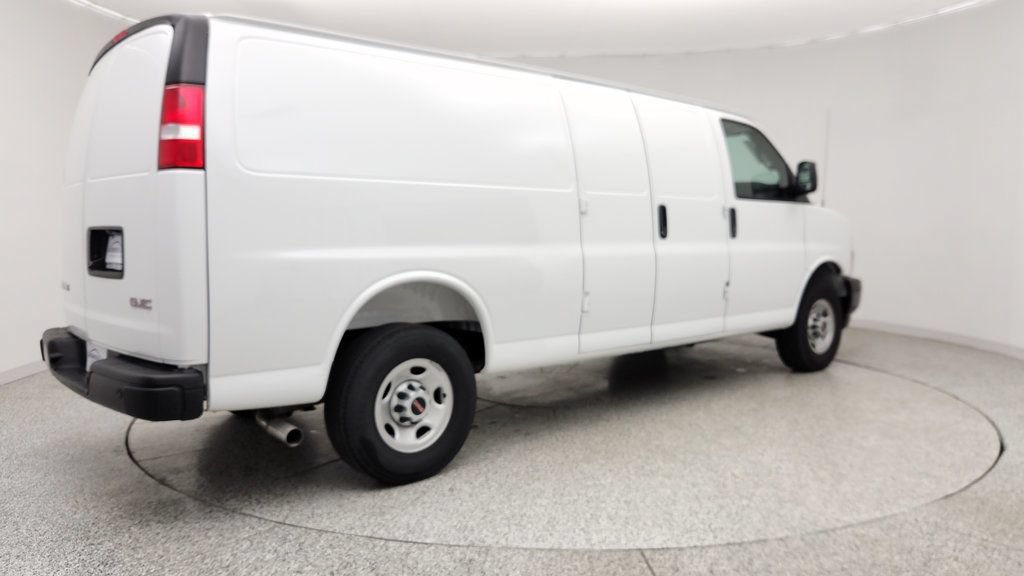 Used 2025 GMC Savana 3500 Extended RWD image 5