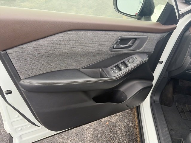 Used 2021 Nissan Rogue S image 17