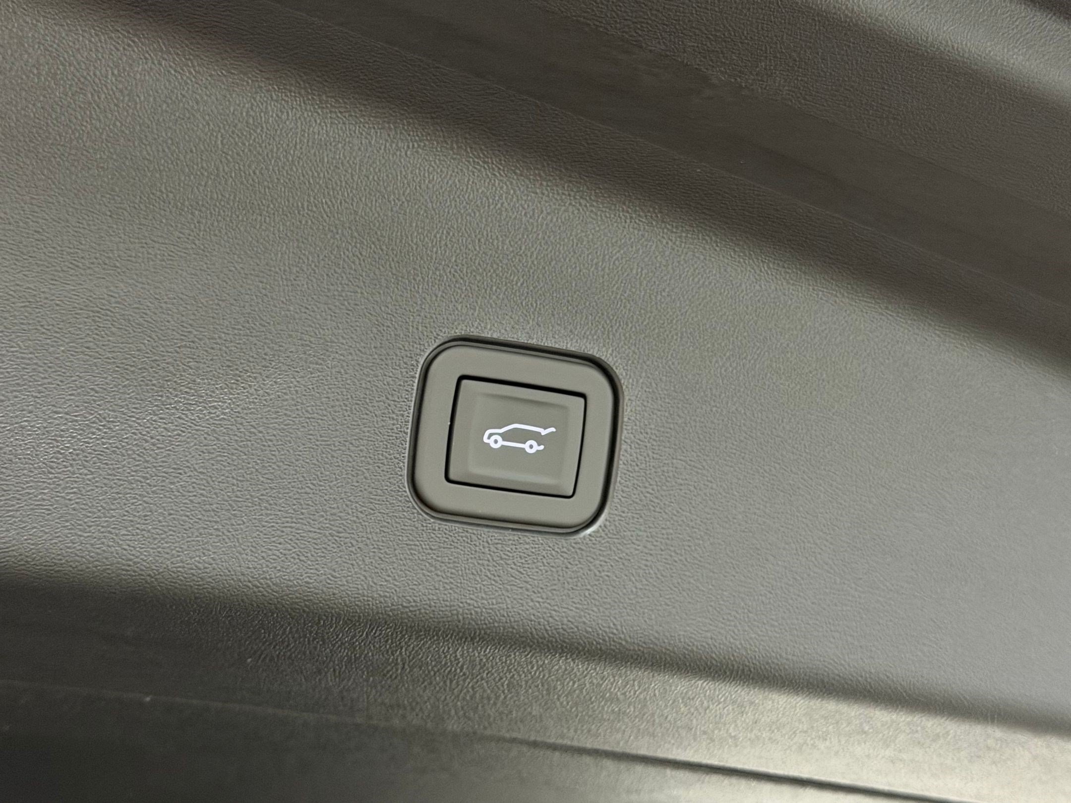New 2027 Cadillac Vistiq Platinum AWD/4WD image 26