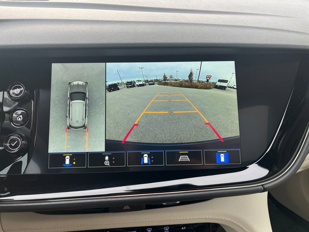 Used 2022 Buick Envision Avenir w/ Technology Package II image 29