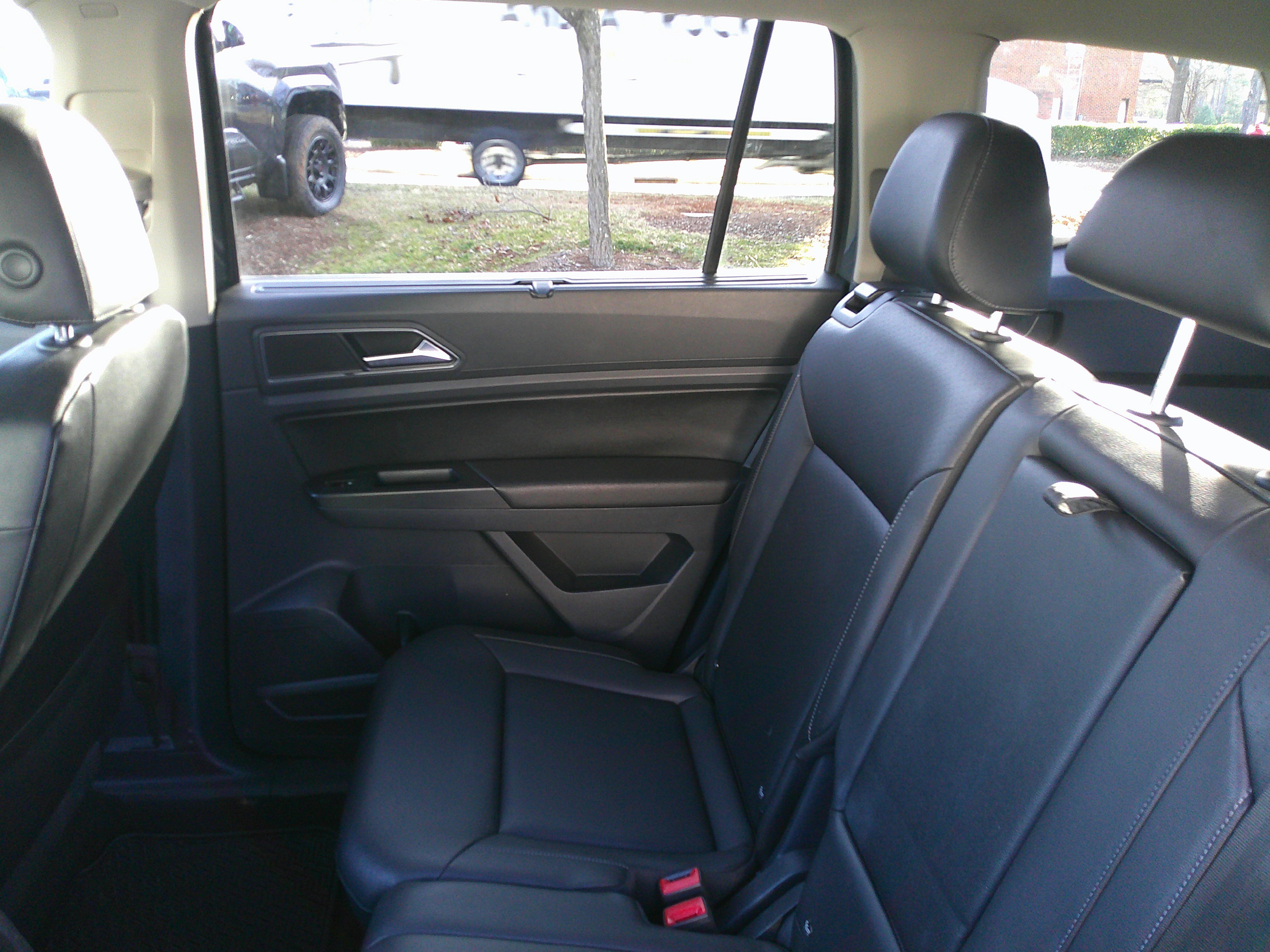 Used 2018 Volkswagen Atlas SE image 29