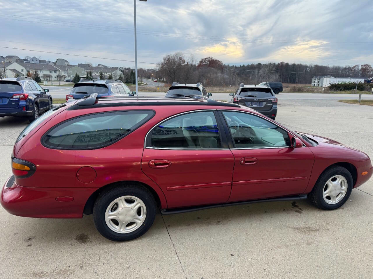Used 1997 Ford Taurus GL image 11