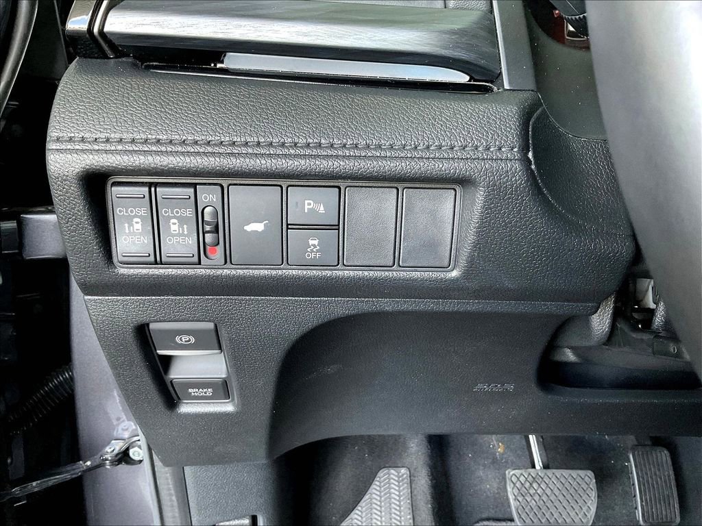 Used 2025 Honda Odyssey Elite image 18