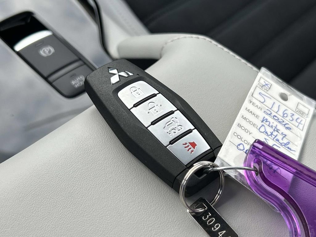 New 2026 Mitsubishi Outlander SE image 31