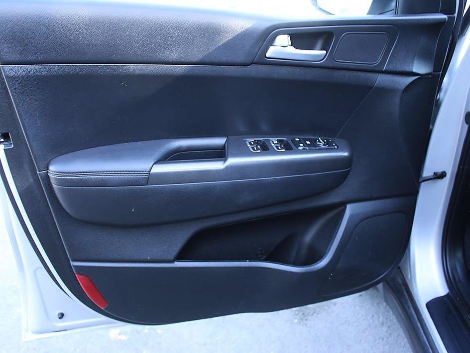 Used 2022 Kia Sportage LX FWD image 8