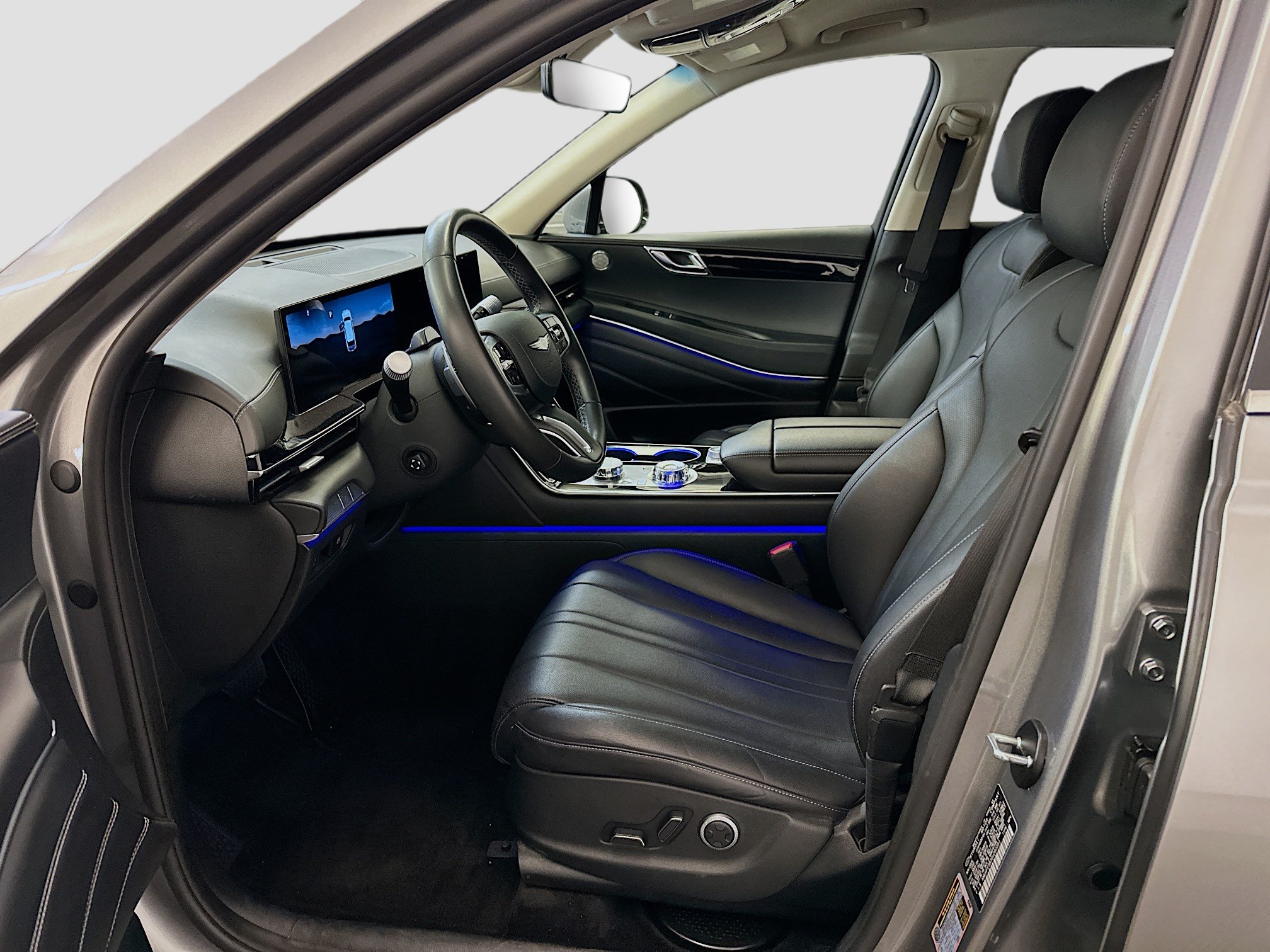 Used 2025 Genesis GV80 2.5T Standard AWD/4WD image 13