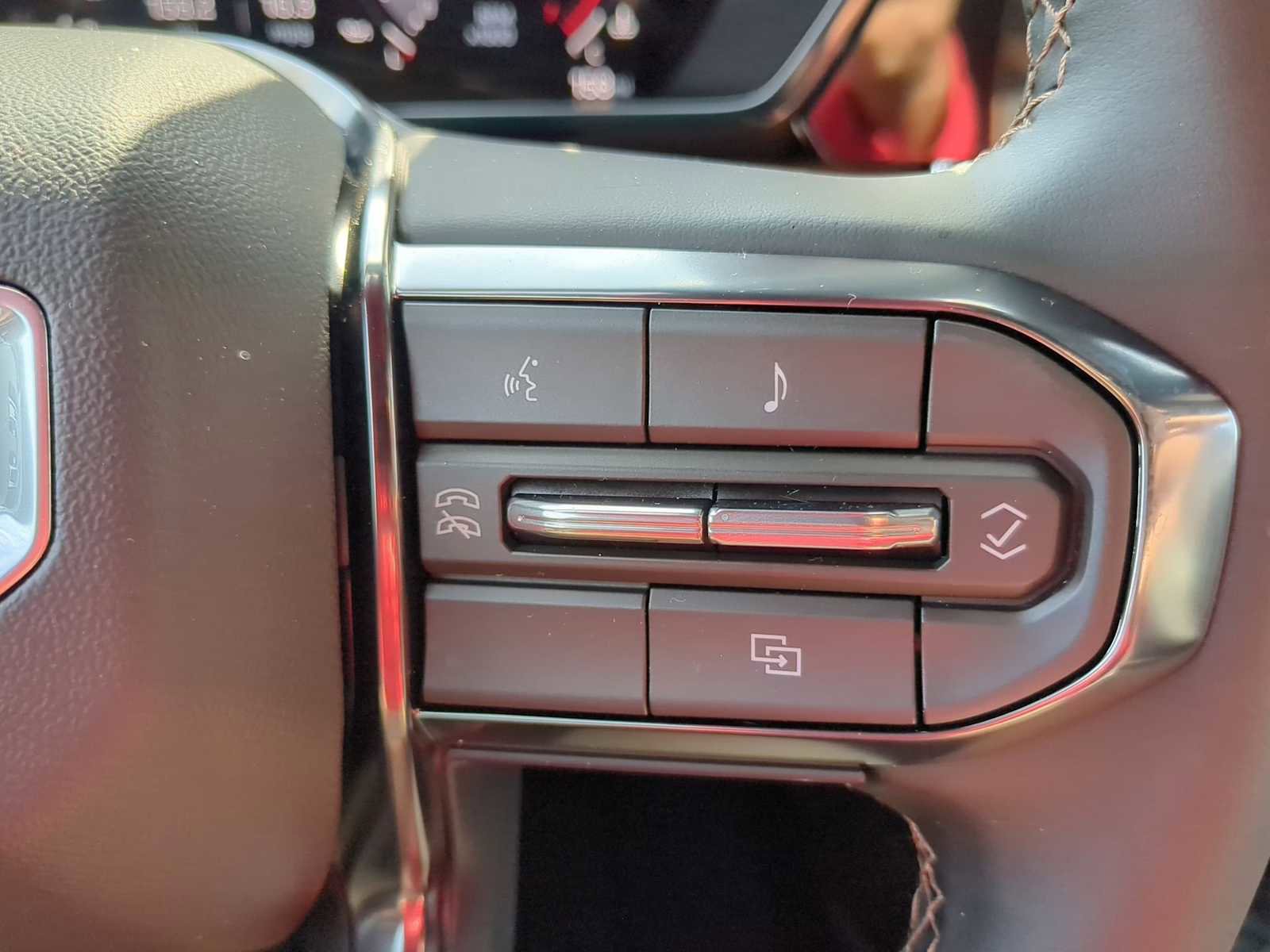 New 2026 GMC Canyon AT4 w/ Nightfall Essentials Package image 17