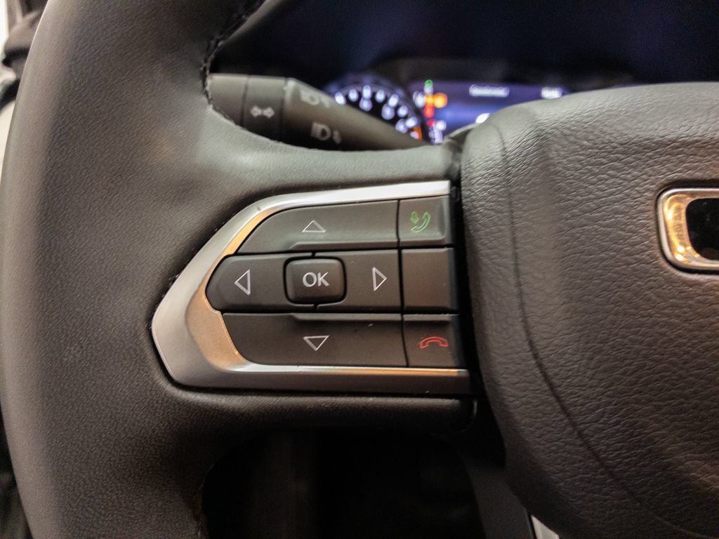 Used 2025 Jeep Compass Limited AWD/4WD image 25