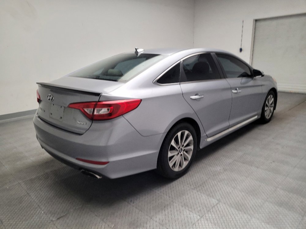 Used 2015 Hyundai Sonata Sport w/ Option Group 03 FWD image 9