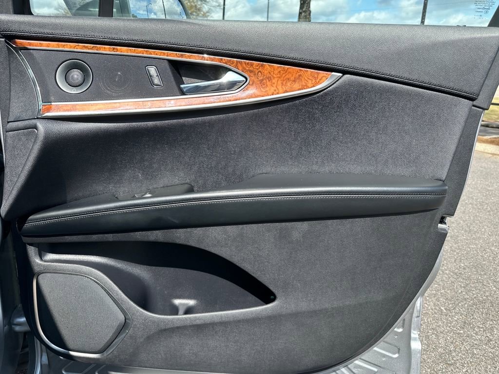 Used 2020 Lincoln Nautilus Reserve w/ Equipment Group 201A image 35