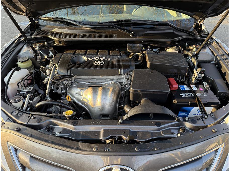Used 2010 Toyota Camry LE image 13
