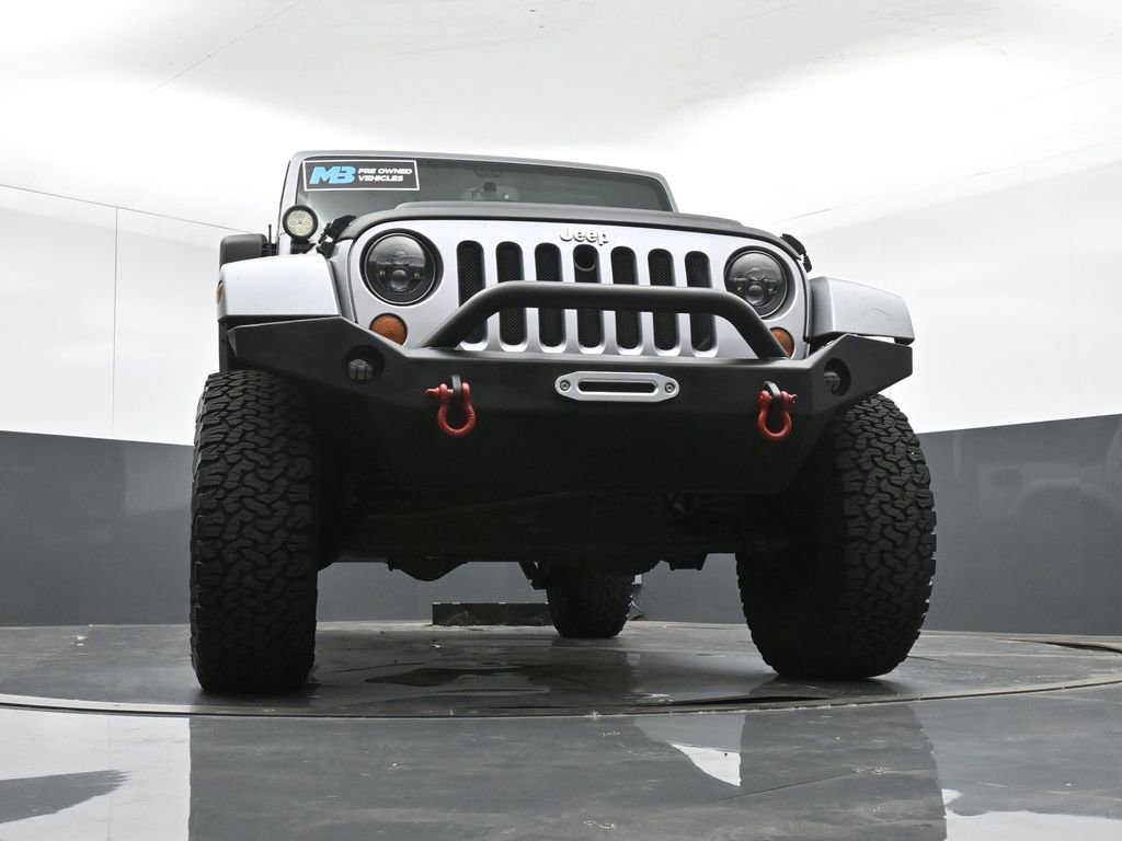 Used 2013 Jeep Wrangler Unlimited Sahara w/ Dual Top Group image 46