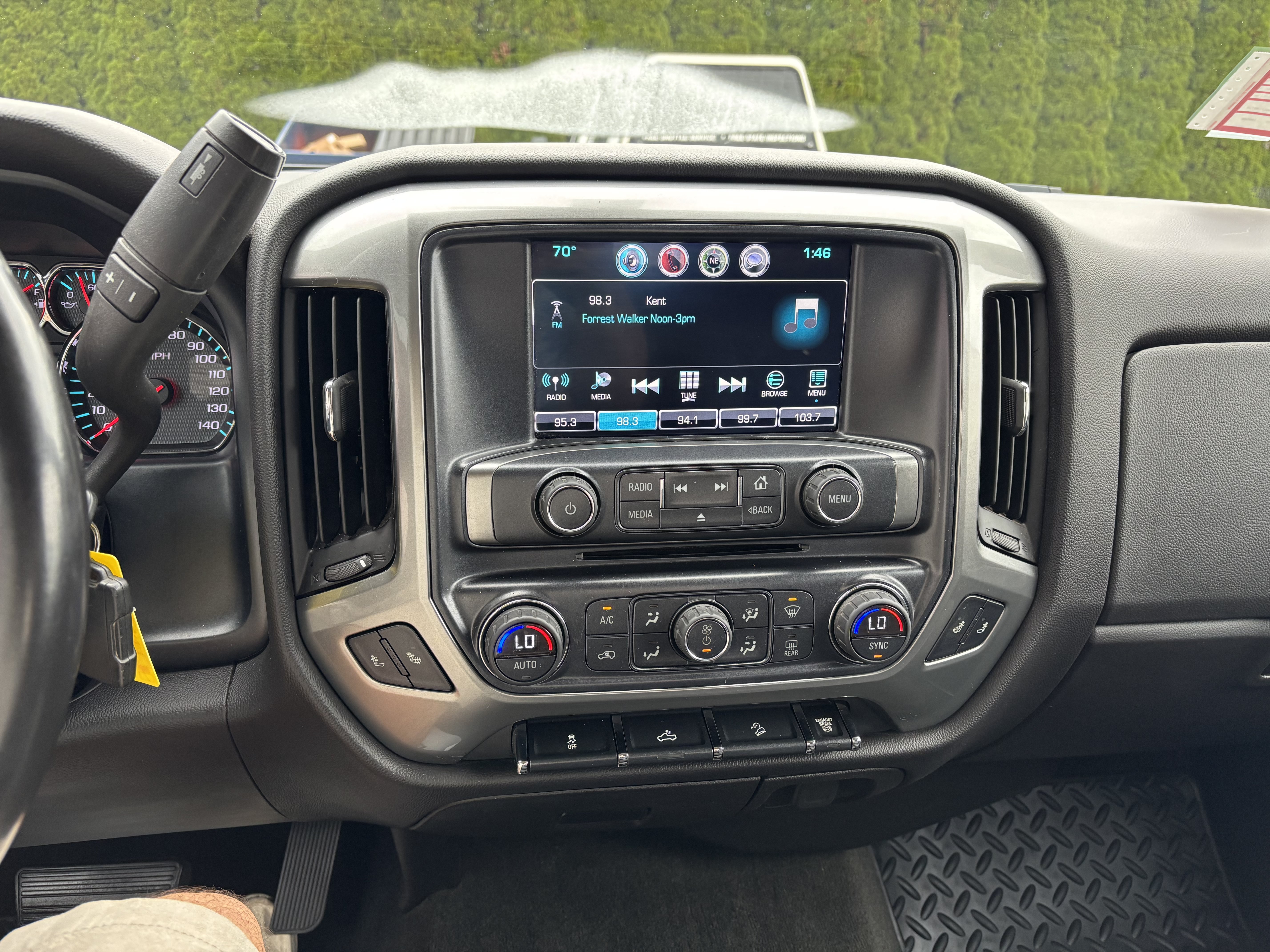 Used 2016 Chevrolet Silverado 2500 LT w/ LT Convenience Package AWD/4WD image 23