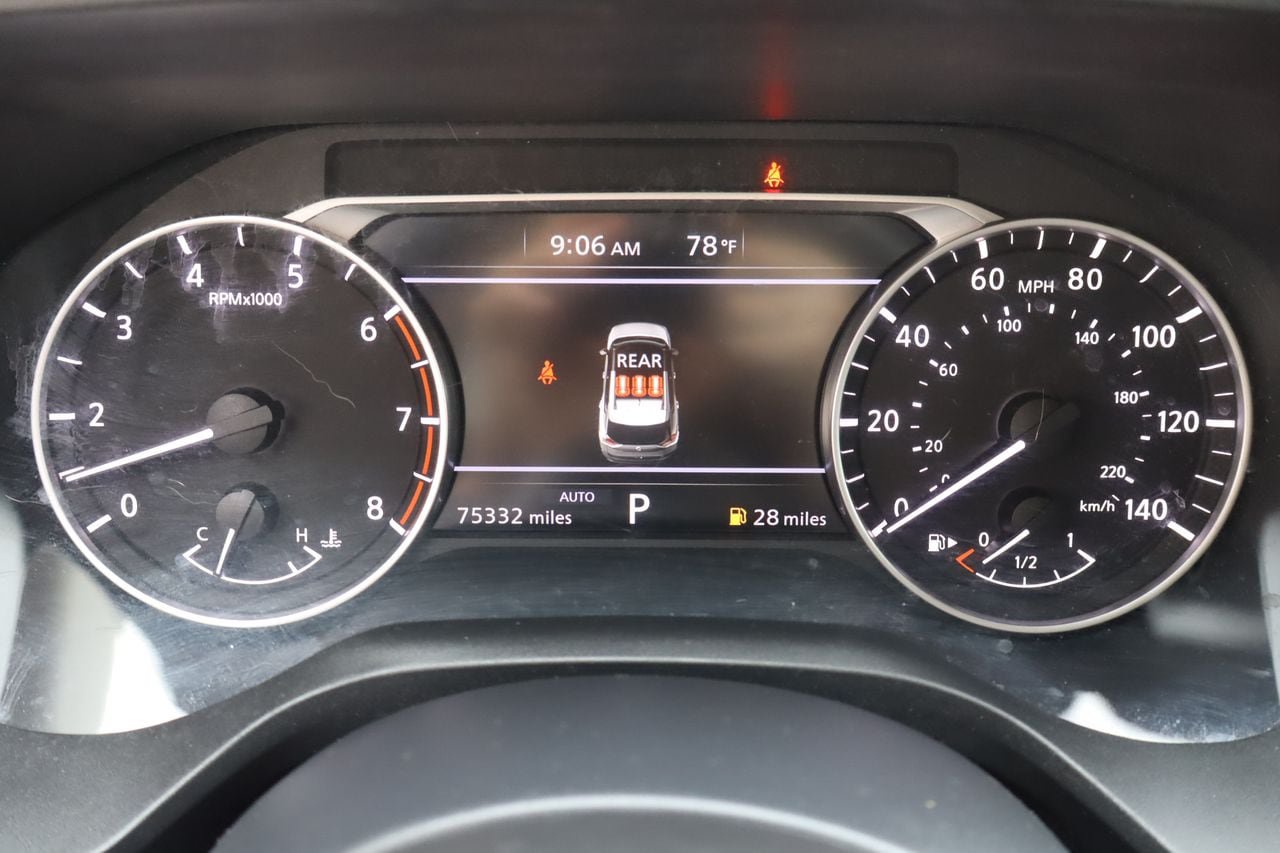 Used 2023 Nissan Rogue S AWD/4WD image 9