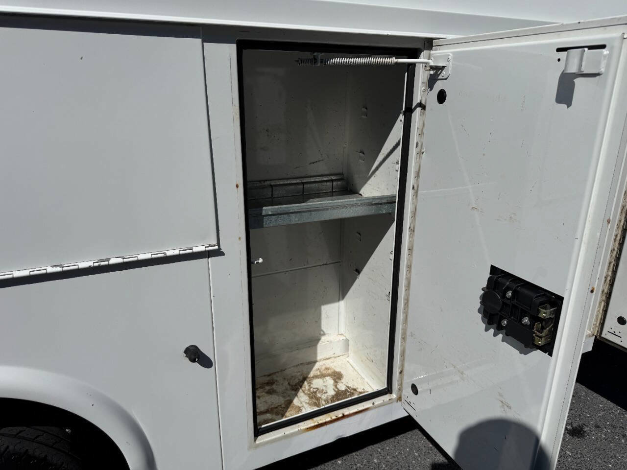 Used 2010 Chevrolet Express 3500 RWD image 36