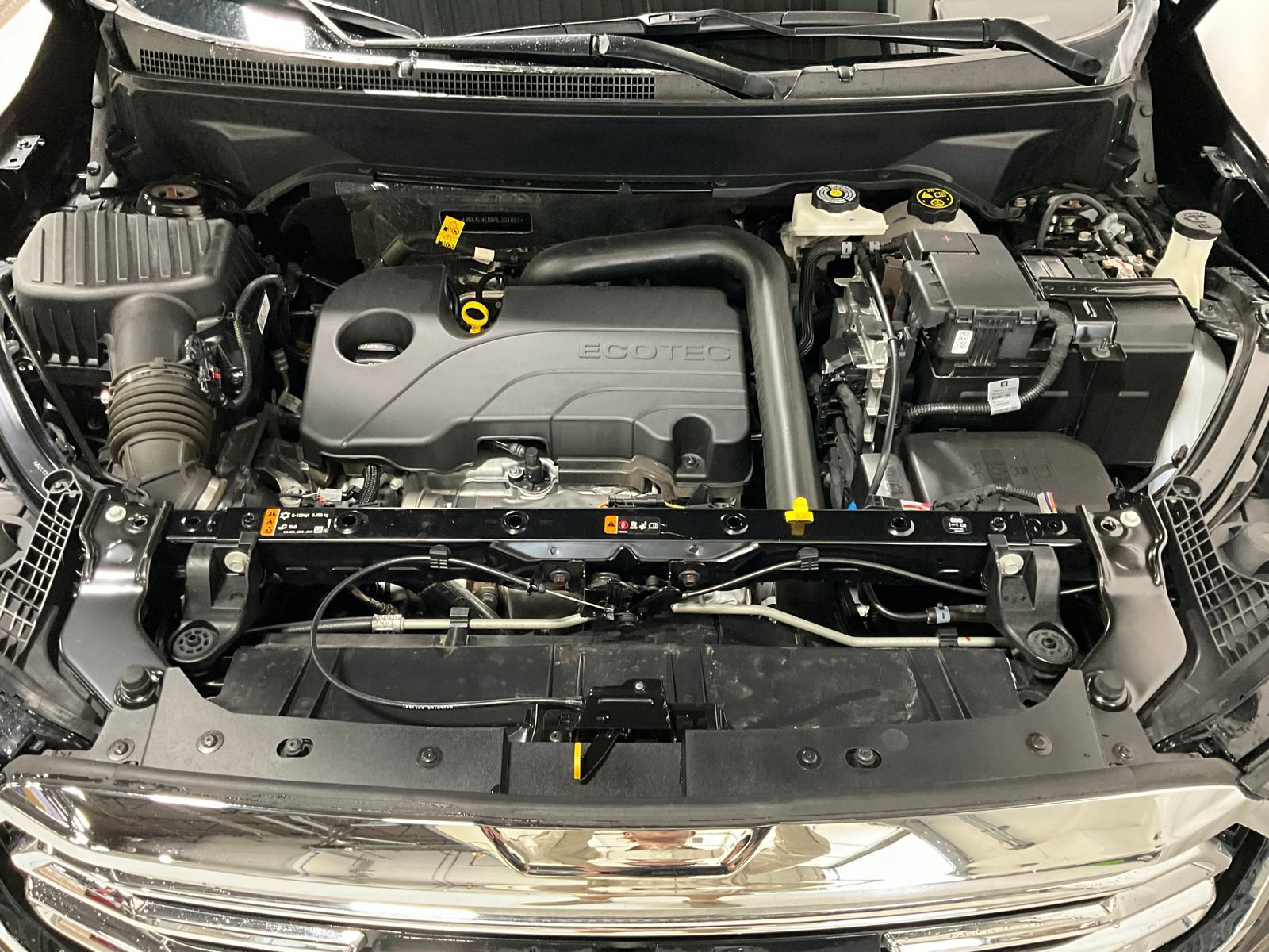 Used 2024 GMC Terrain SLT image 10