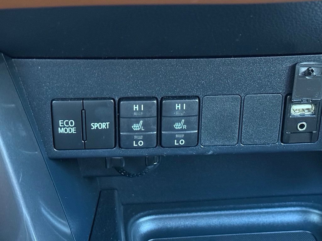 Used 2017 Toyota RAV4 SE FWD image 36