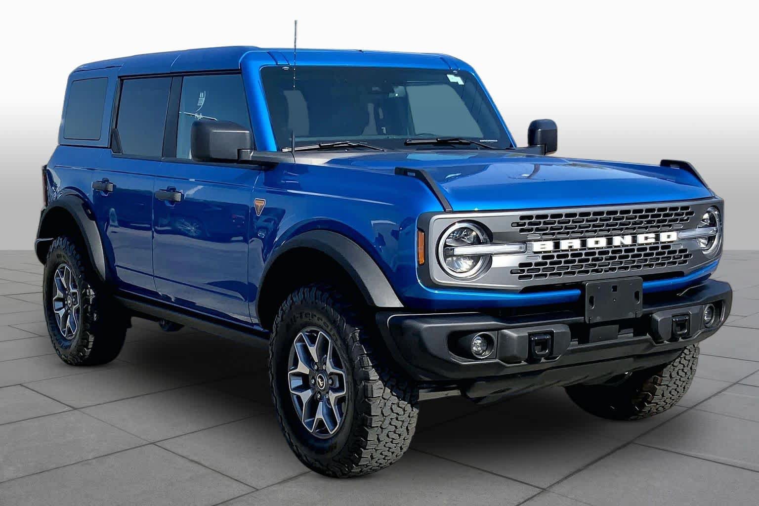 Used 2025 Ford Bronco Badlands AWD/4WD image 3