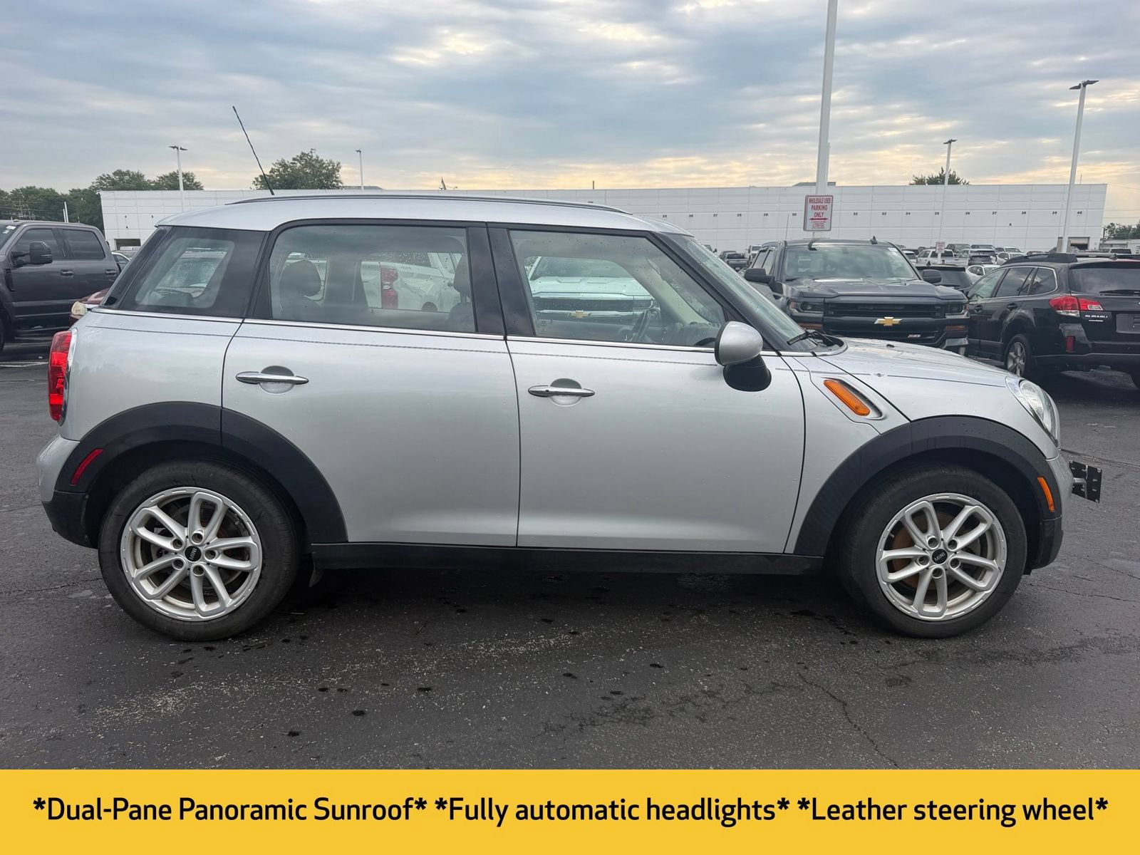 Used 2015 MINI Cooper Countryman FWD image 6