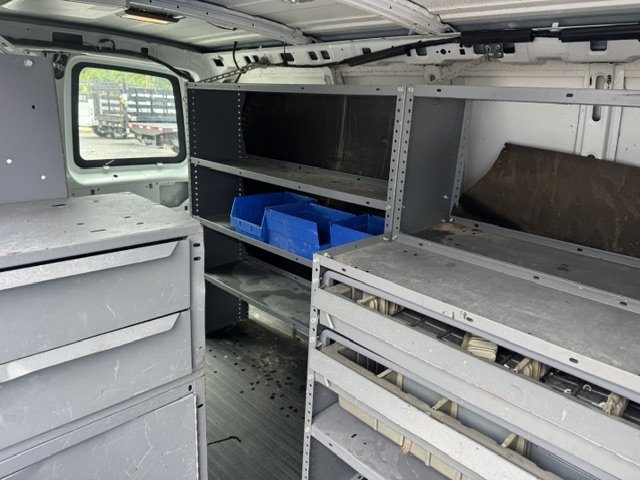 Used 2013 Chevrolet Express 2500 RWD image 9